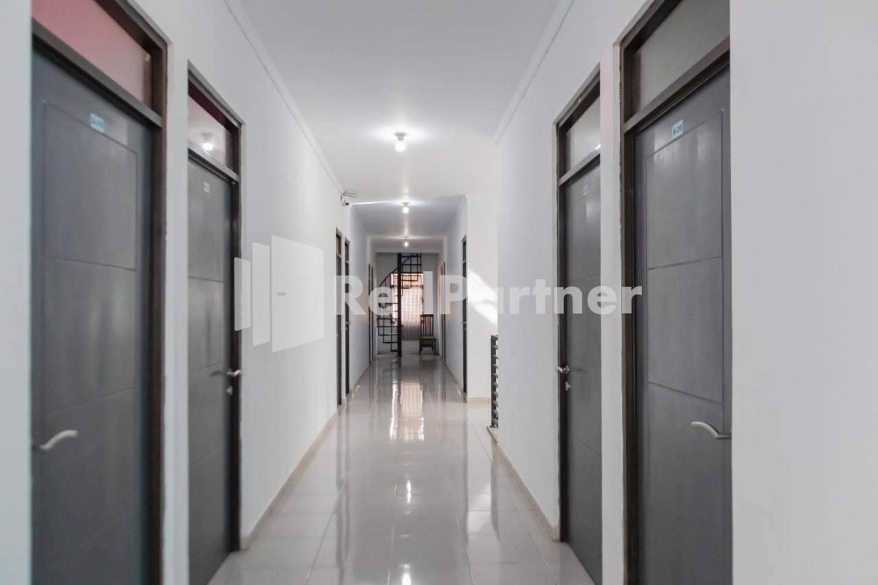 Oyo 2770 Zleepy Wisma Khazri Bogor Zewnętrze zdjęcie