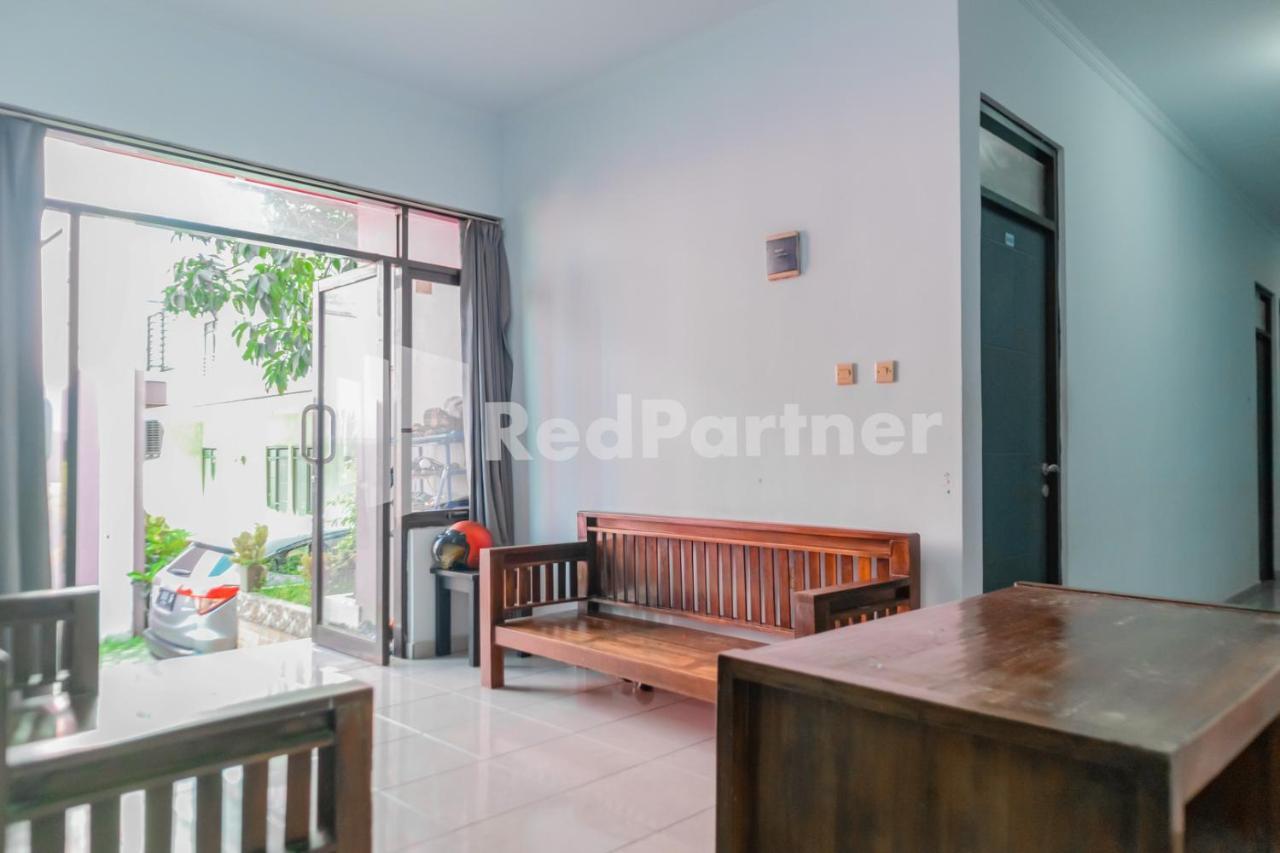 Oyo 2770 Zleepy Wisma Khazri Bogor Zewnętrze zdjęcie